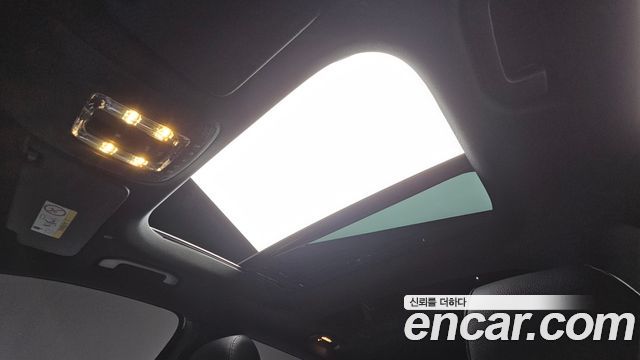 Mercedes-Benz GLB-Class 2021 — photo 16