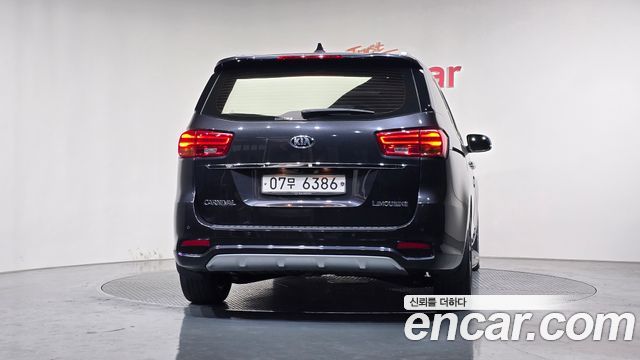 Kia Canival 2019 — photo 4
