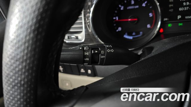 Kia Canival 2019 — photo 16