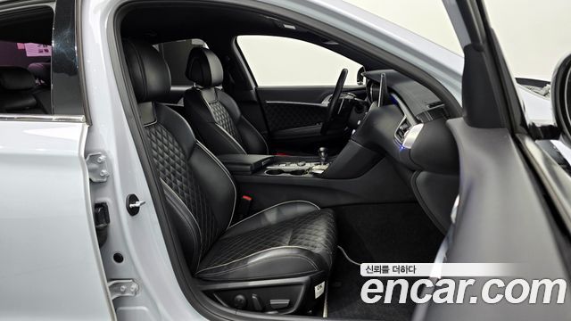 Genesis G70 2019 — photo 16