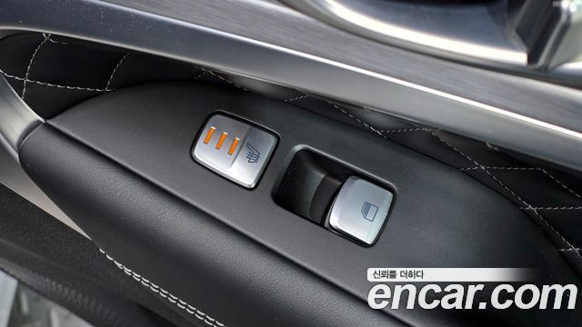Genesis G70 2019 — photo 29
