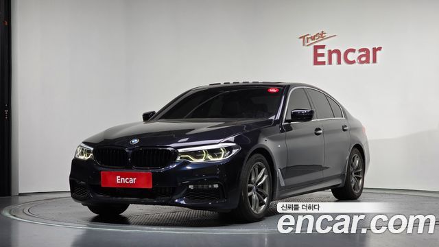 BMW 5-Series 2018 — photo 1