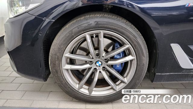 BMW 5-Series 2018 — photo 5