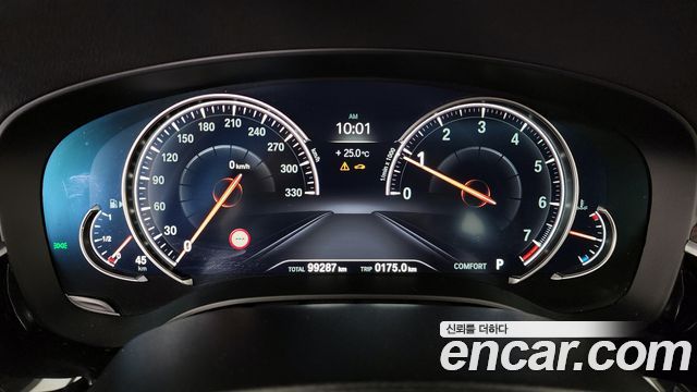 BMW 5-Series 2018 — photo 11