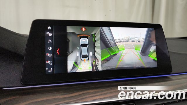 BMW 5-Series 2018 — photo 21