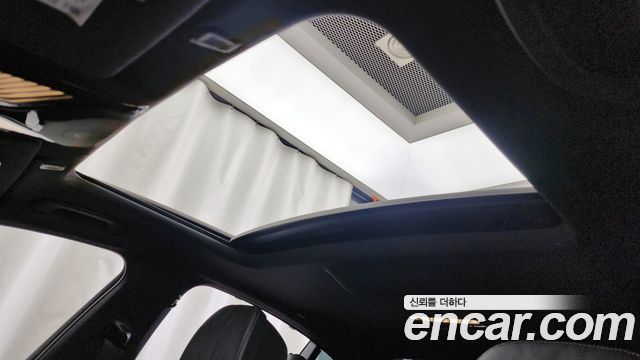 BMW 5-Series 2018 — photo 24