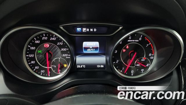 Mercedes-Benz GLA-Class 2019 — photo 11