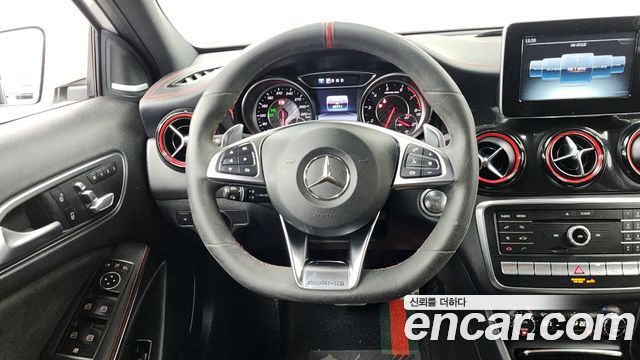 Mercedes-Benz GLA-Class 2019 — photo 19