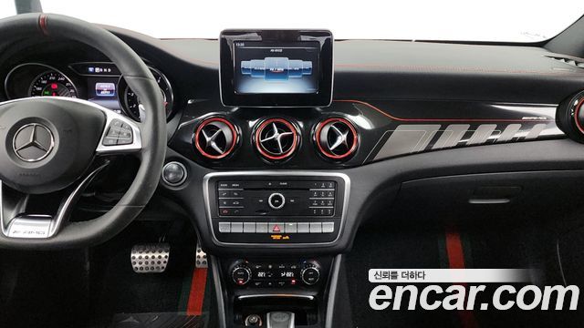 Mercedes-Benz GLA-Class 2019 — photo 20
