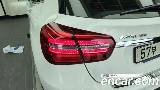 Mercedes-Benz GLA-Class 2019 — photo 9