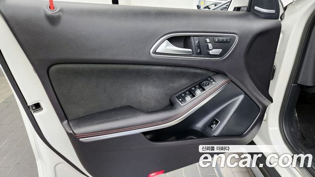 Mercedes-Benz GLA-Class 2019 — photo 14