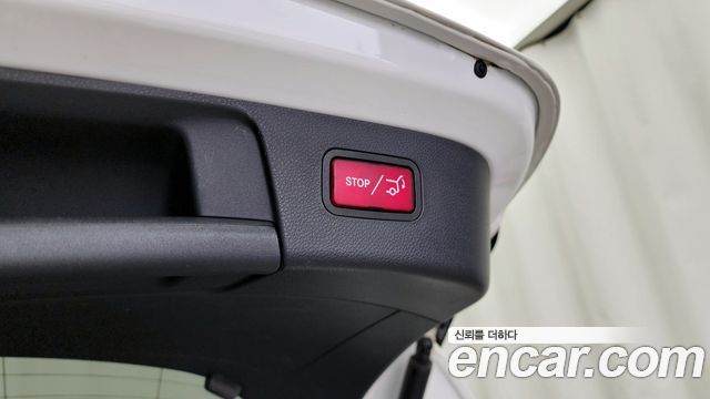 Mercedes-Benz GLA-Class 2019 — photo 28