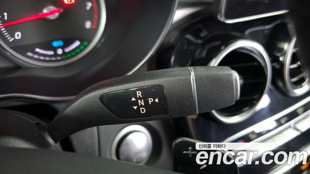 Mercedes-Benz GLC-Class 2019 — photo 12