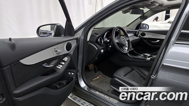 Mercedes-Benz GLC-Class 2019 — photo 13