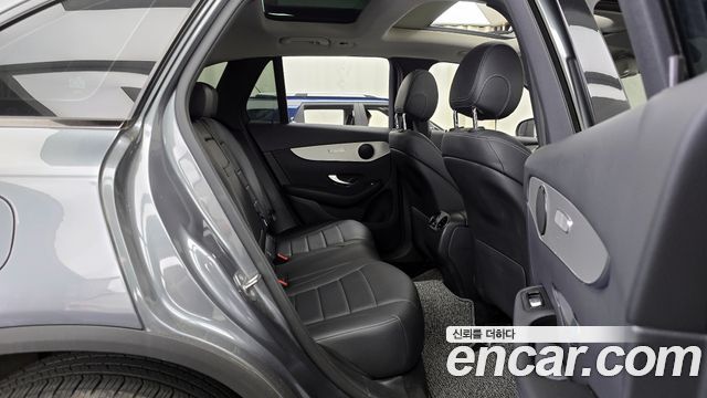 Mercedes-Benz GLC-Class 2019 — photo 17
