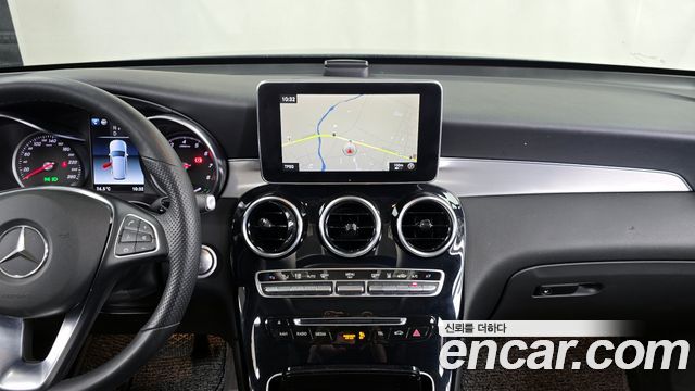 Mercedes-Benz GLC-Class 2019 — photo 18