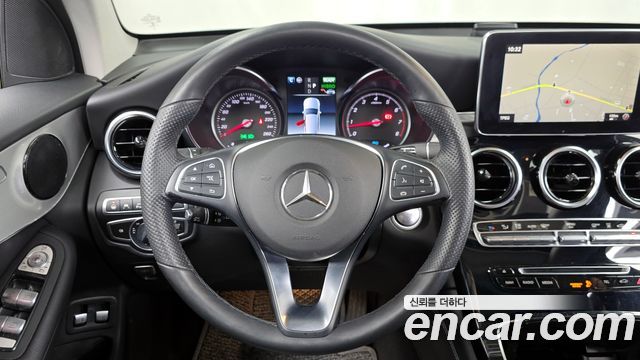 Mercedes-Benz GLC-Class 2019 — photo 19