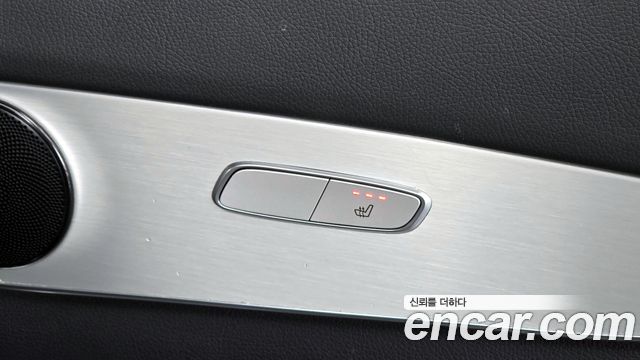 Mercedes-Benz GLC-Class 2019 — photo 22