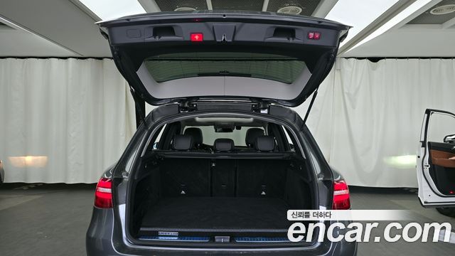 Mercedes-Benz GLC-Class 2019 — photo 26