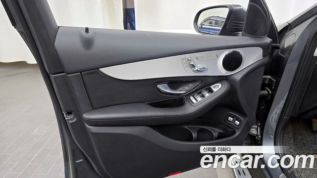 Mercedes-Benz GLC-Class 2019 — photo 14
