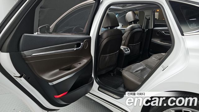 Hyundai Grandeur 2017 — photo 18