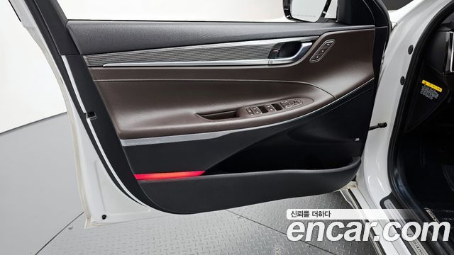 Hyundai Grandeur 2017 — photo 14