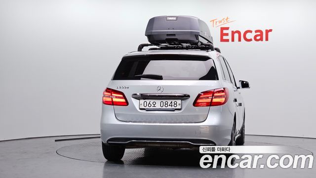 Mercedes-Benz B-Class 2016 — photo 4