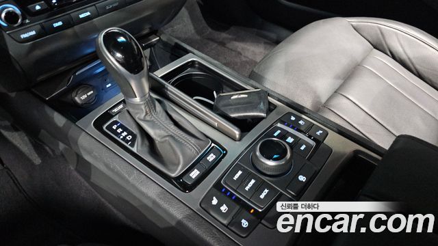 Hyundai Genesis 2016 — photo 12