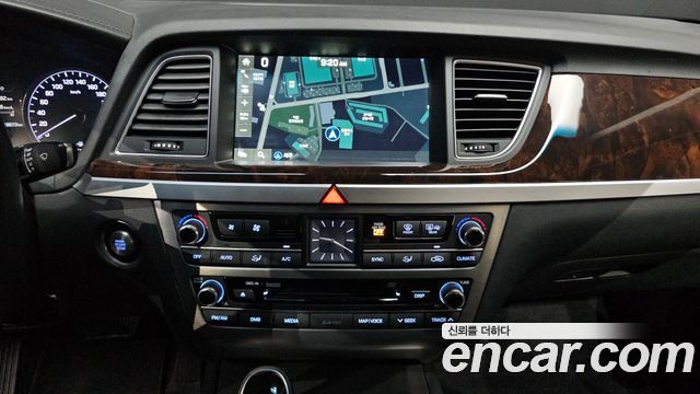 Hyundai Genesis 2016 — photo 18