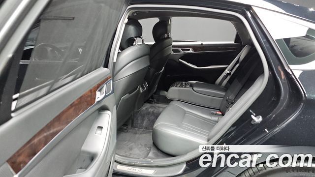 Hyundai Genesis 2016 — photo 25