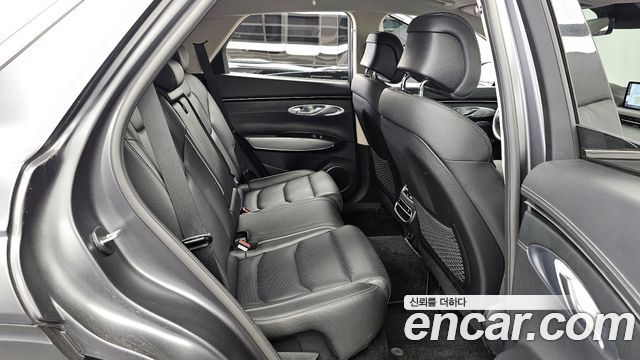Genesis GV70 2021 — photo 12