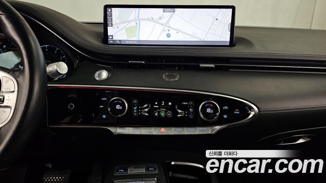 Genesis GV70 2021 — photo 14