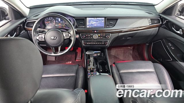 Kia K7 2019 — photo 10