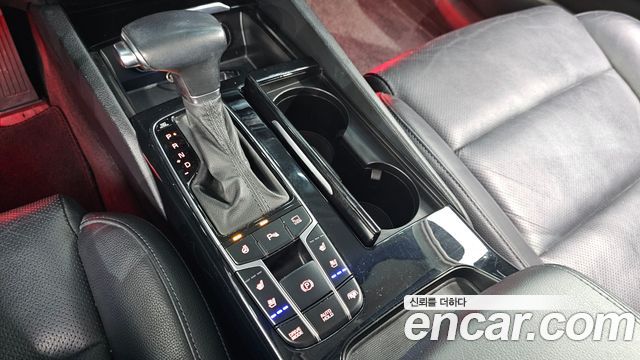 Kia K7 2019 — photo 12