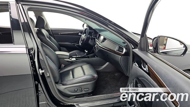 Kia K7 2019 — photo 17