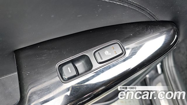 Kia K7 2019 — photo 24