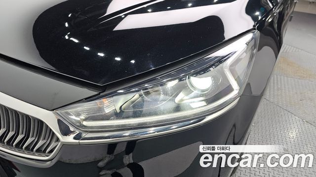 Kia K7 2019 — photo 8