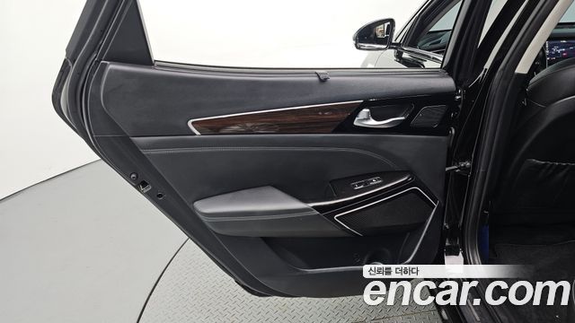 Kia K7 2019 — photo 15