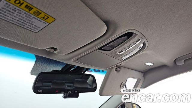 Kia K7 2019 — photo 28