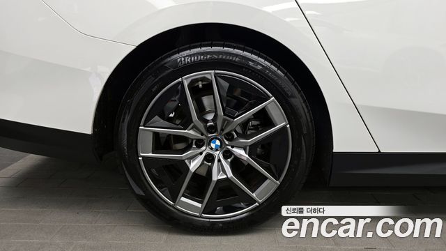 BMW 5-Series 2024 — photo 5