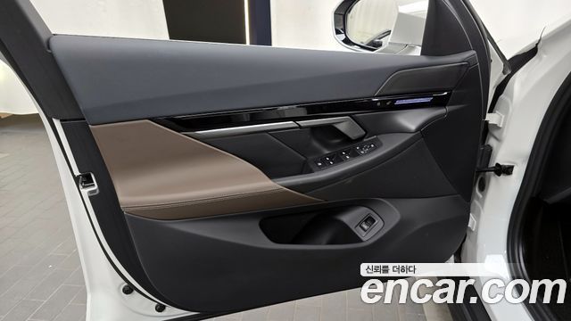 BMW 5-Series 2024 — photo 14
