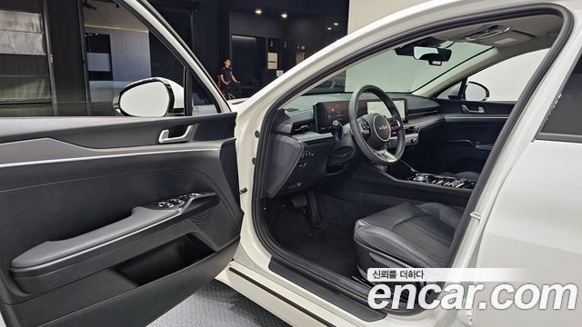 Kia K5 2024 — photo 13