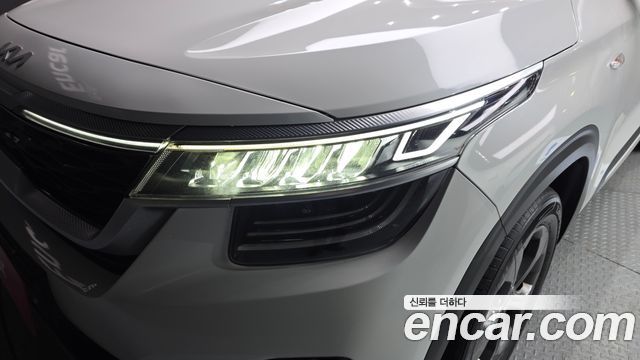 Kia Seltos 2023 — photo 8
