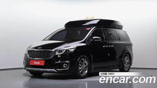 Kia Canival 2017 — photo 1