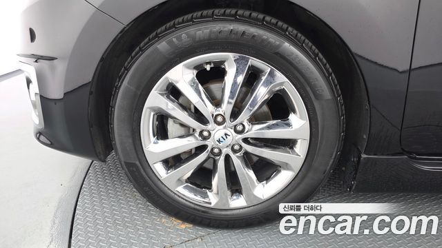 Kia Canival 2017 — photo 5