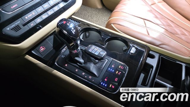 Kia Canival 2017 — photo 12