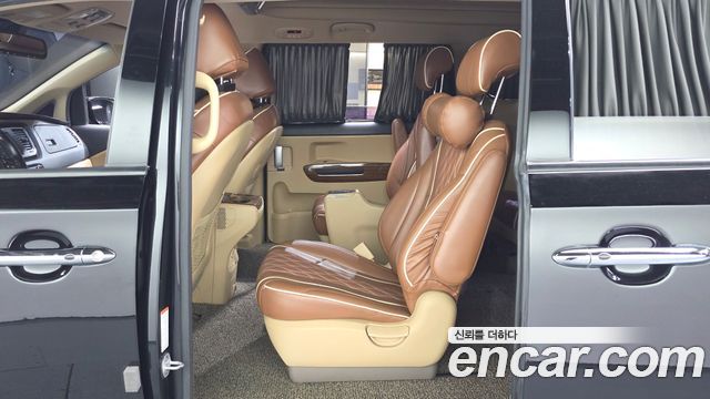 Kia Canival 2017 — photo 16