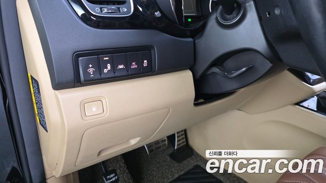 Kia Canival 2017 — photo 27