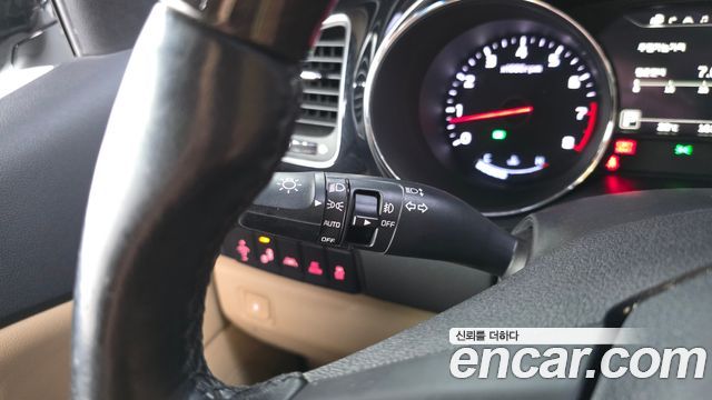 Kia Canival 2017 — photo 29