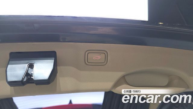 Kia Canival 2017 — photo 31